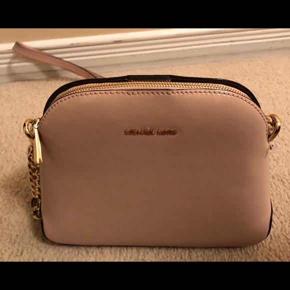 Michael Kors purse - Picture 3 of 6